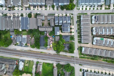 4304 Allen St, Houston, TX 77007 - photo 3