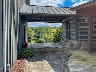 15445 Coventry Ln, Glade Spring, VA 24340 - photo 2