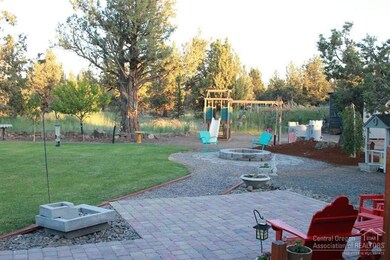 22915 Lariat Ln, Bend, OR 97701 - photo 3