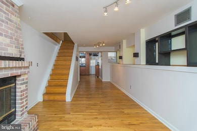 25 W West St, Baltimore, MD 21230 - photo 2
