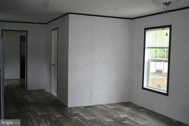 57 E Quillytown Rd unit B11, Penns Grove, NJ 08069 - photo 2