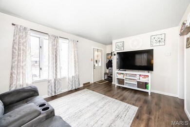 315 N Maple Ave, Roxana, IL 62084 - photo 5