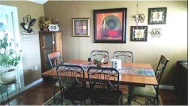 115 Arcadia Blvd, Springfield, MA 01118 - photo 7