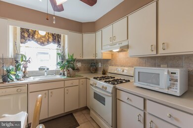 9735 Cowden St, Philadelphia, PA 19115 - photo 5