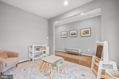 9091 Bear Branch Place, Fairfax, VA 22031 - photo 6