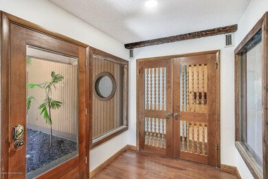 19_409RedSail9155_mls