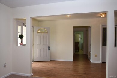 1465 Doebler Dr, North Tonawanda, NY 14120 - photo 2