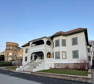 205 Hammond St unit 2, Waltham, MA 02451 - photo 2