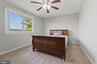 16208 Crest Ct, Woodbridge, VA 22191 - photo 7