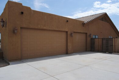 3 Car Garage
