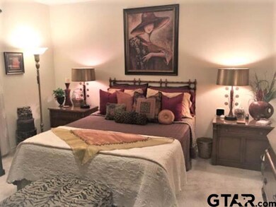 417 417 Amberwood Cir, Tyler, TX 75701 - photo 4