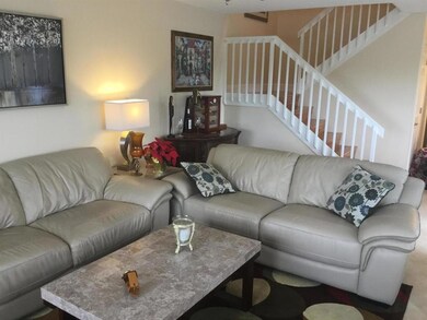 28 Clinton Ct unit D, Royal Palm Beach, FL 33411 - photo 4