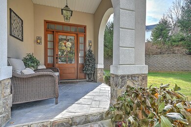 1105 King Richard-43