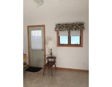 7 Union St unit 2, Wareham, MA 02558 - photo 2