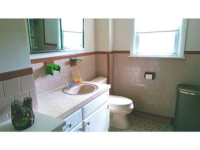 35 Wright St, North Providence, RI 02911 - photo 6