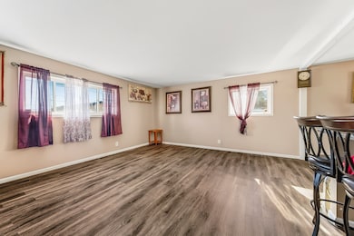 208 S Pinecrest Rd, Bolingbrook, IL 60440 - photo 3