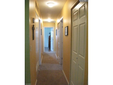 Hallway to Bedrooms and Bathrooms.  All Bedrooms h