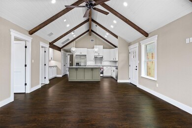 1317 Ridgeview Cir, Granbury, TX 76048 - photo 6