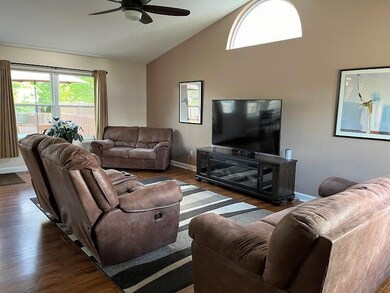 Cloverlawn great room 2