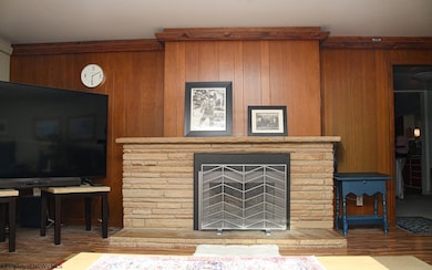 927 Fairfax Dr, Morgantown, WV 26505 - photo 5