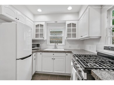 918 Lake Front Rd, Lake Oswego, OR 97034 - photo 6