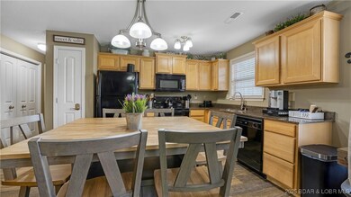 Granite counter tops and plenty of cabinetry