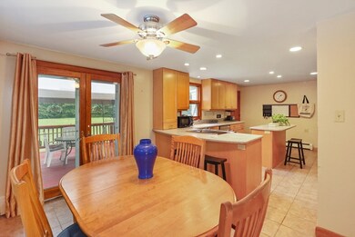 24 Aurora St, Worcester, MA 01607 - photo 7