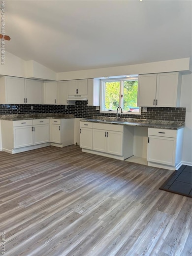 3443 Carrigan Rd, Fort Gratiot, MI 48059 - photo 6