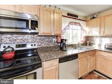 39 Bloomfield Ln, Willingboro, NJ 08046 - photo 4