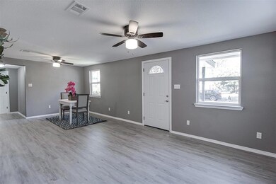 611 W Lone Star Ave, Cleburne, TX 76033 - photo 4