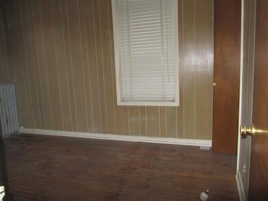 34 Jeanette St, Albany, NY 12209 - photo 5