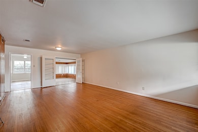 1521 Ronson Rd, Houston, TX 77055 - photo 2