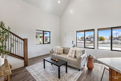 254 W 1st St, Wendell, ID 83355 - photo 6