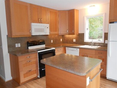 42 Clearwater Dr, East Falmouth, MA 02536 - photo 5