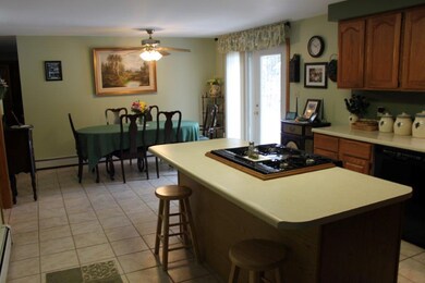 Open Kitchen/Dining
