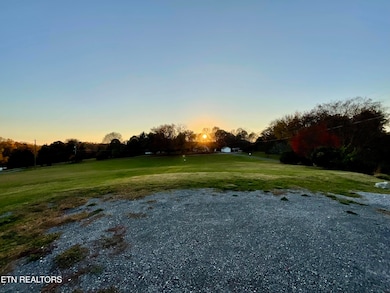 8220 Lucas Ln, Powell, TN 37849 - photo 5