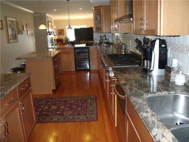 35 Kirby St, Barrington, RI 02806 - photo 5