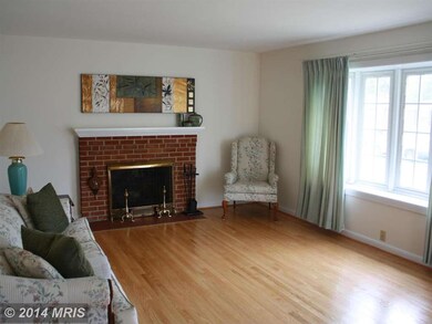 9702 Woodberry St, Lanham, MD 20706 - photo 3