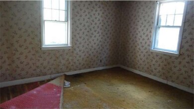 519 Beacon St, Camden, NJ 08105 - photo 3