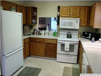 314 Gardenia Dr, Whiting, NJ 08759 - photo 3