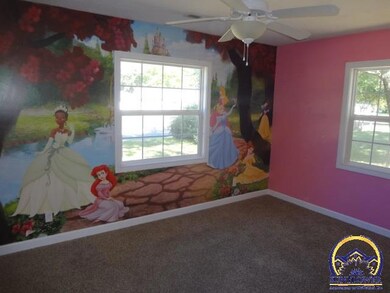 1213 SW Armagh St, Topeka, KS 66611 - photo 6