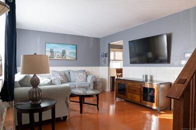 238 Shagbark Dr, Derby, CT 06418 - photo 4