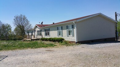 700 Old Dixville Rd, Harrodsburg, KY 40330 - photo 2