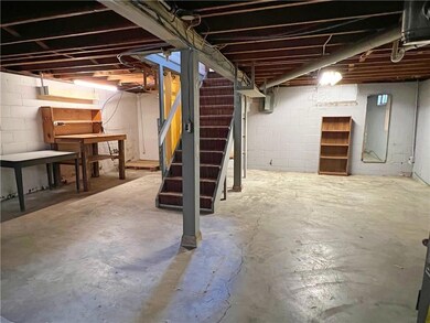 302 E 17th St N, Newton, IA 50208 - photo 2