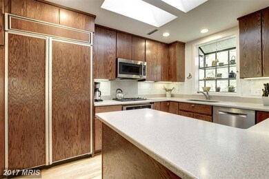 11009 Fawsett Rd, Potomac, MD 20854 - photo 3