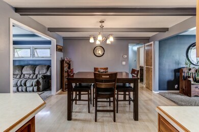324 W 27th St (18 of 41)