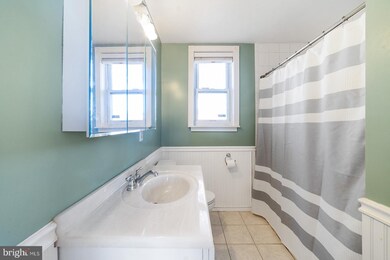 310 Woodlyn Cir, Woodlyn, PA 19094 - photo 7