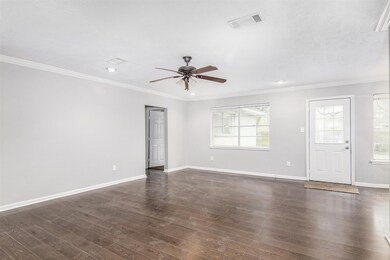 16203 Barcelona Dr, Friendswood, TX 77546 - photo 2