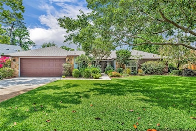 LUSH FRONT YARD