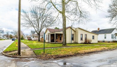 502 N Hamilton St, Lincoln, IL 62656 - photo 3